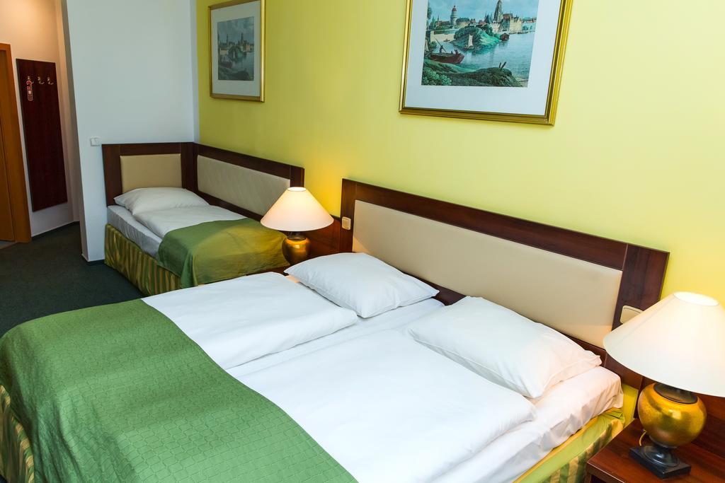 Abe Hotel Prag Exteriör bild