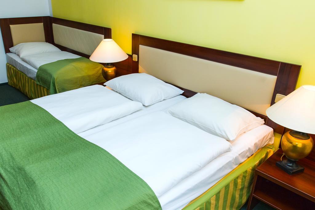 Abe Hotel Prag Exteriör bild