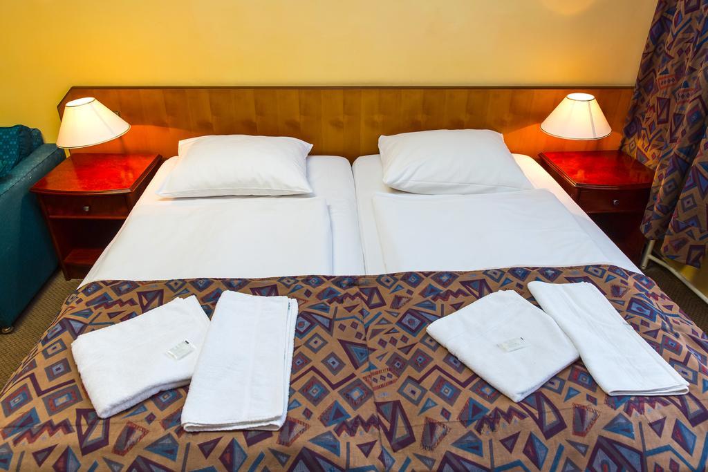 Abe Hotel Prag Exteriör bild